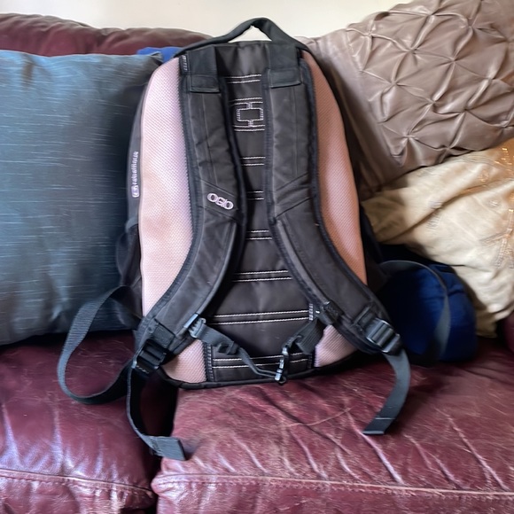 OGIO Pink & Black backpack adjustable straps Melrose protective laptop storage - Picture 3 of 10